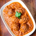Vegan Meatballs in Curry Sauce