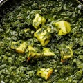 Palak Paneer (Spinach Paneer)