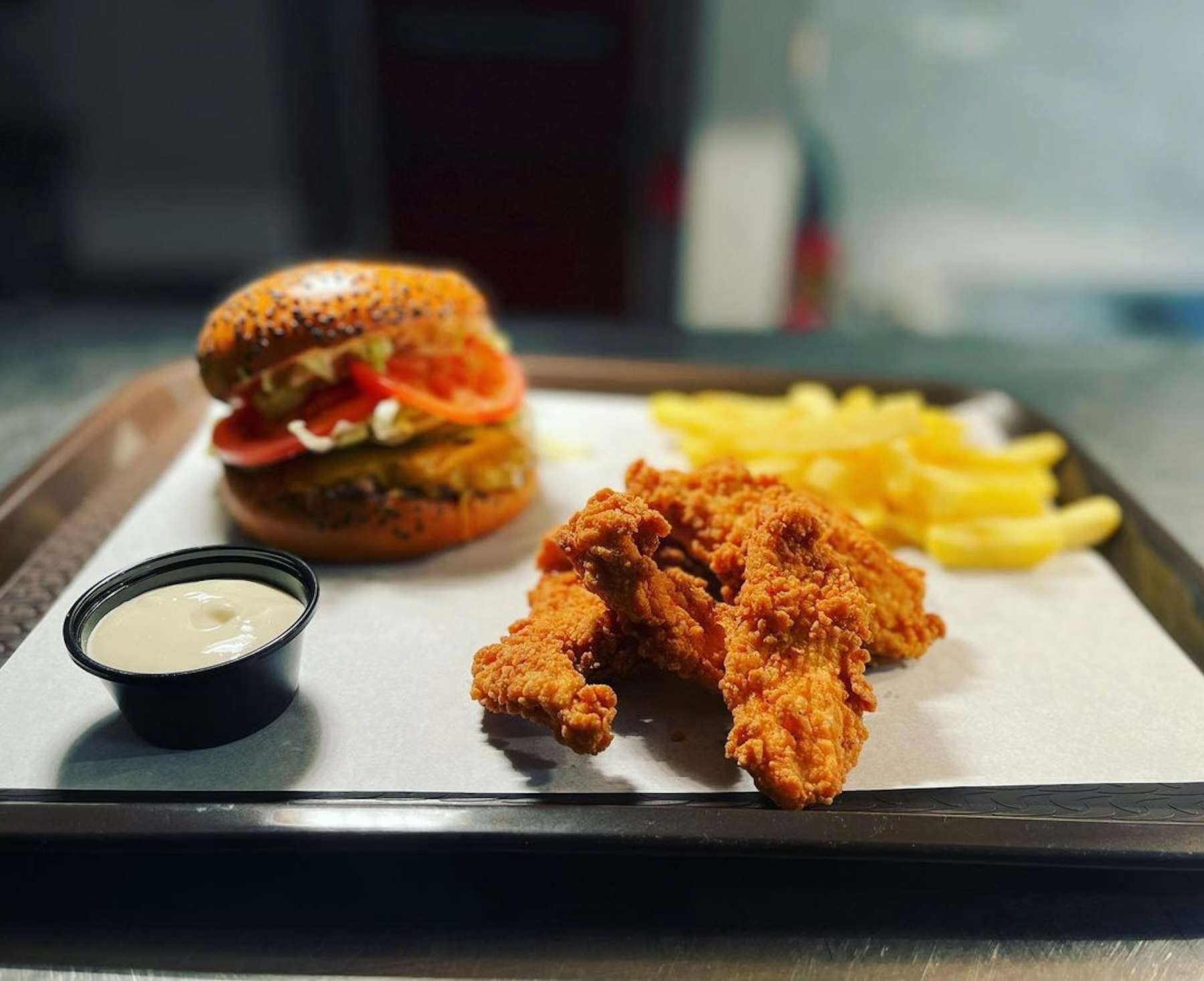 Freshly grilled burgers and chips from Hot Grill Killarney