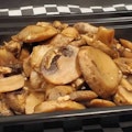 Sautéed Mushrooms w/ Garlic (Keto-friendly)
