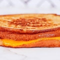 Big Grilled Cheese ( 100% plant-based )