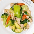 J12. Chicken with Mixed Vegetables  什菜鸡