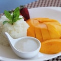 Sweet Sticky Rice with Fresh Mango