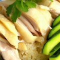CHICKEN RICE <HAINANESE chicken rice>