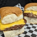 2 Cheeseburger Sliders